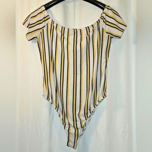 💵3/$20 Bundle 3 Specially MaWishful Park Yellow and Black Snap Closure Size XL